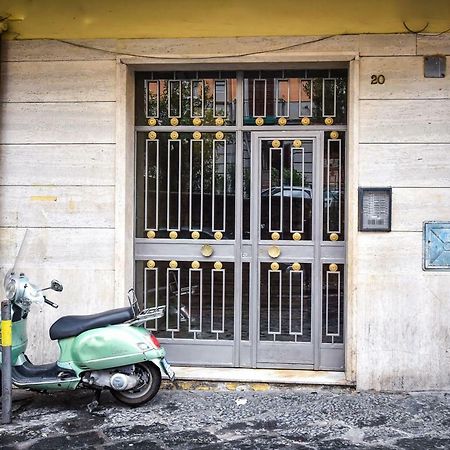 Appartement La Casa Di Sassa à Naples Extérieur photo