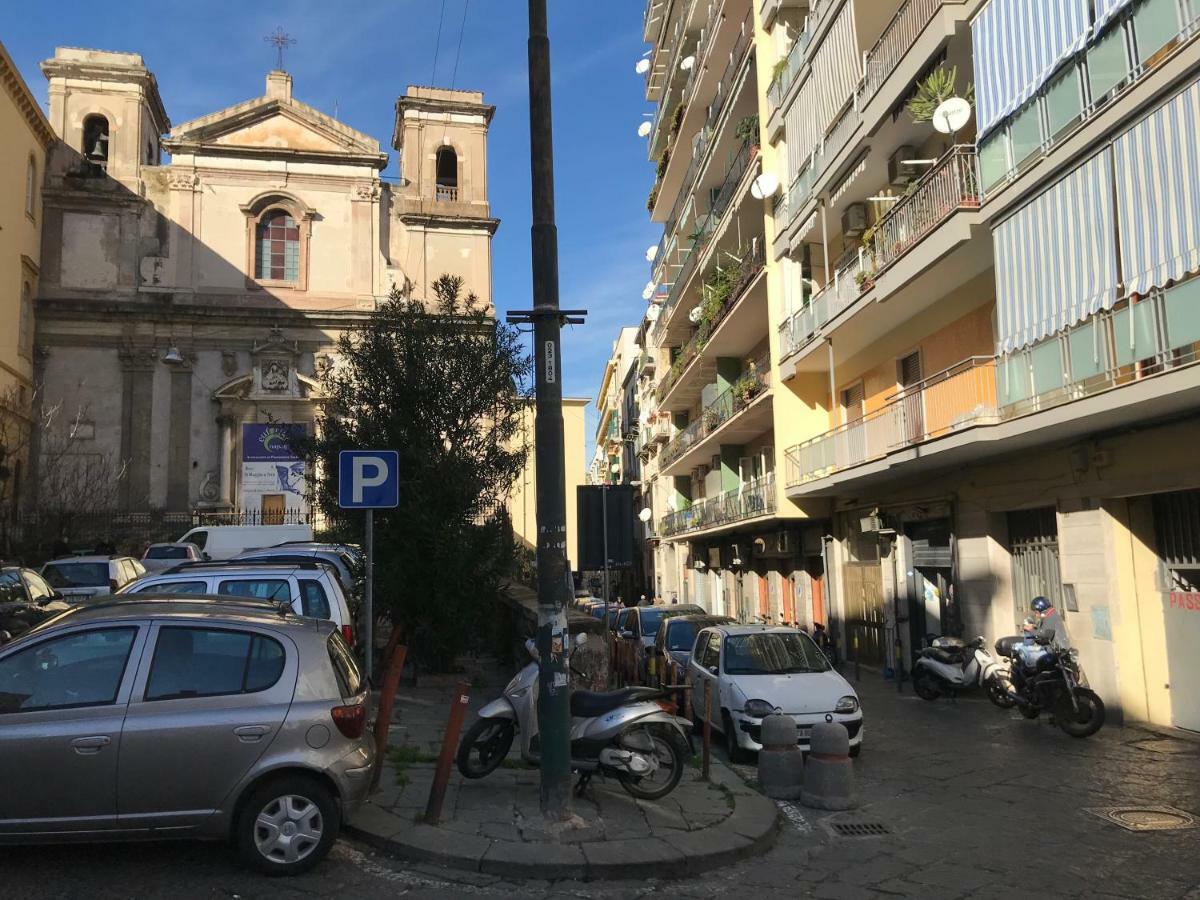 Appartement La Casa Di Sassa à Naples Extérieur photo