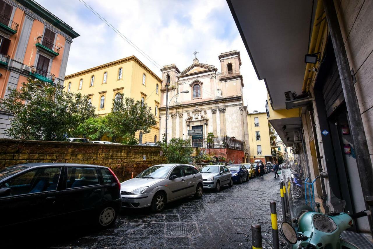 Appartement La Casa Di Sassa à Naples Extérieur photo